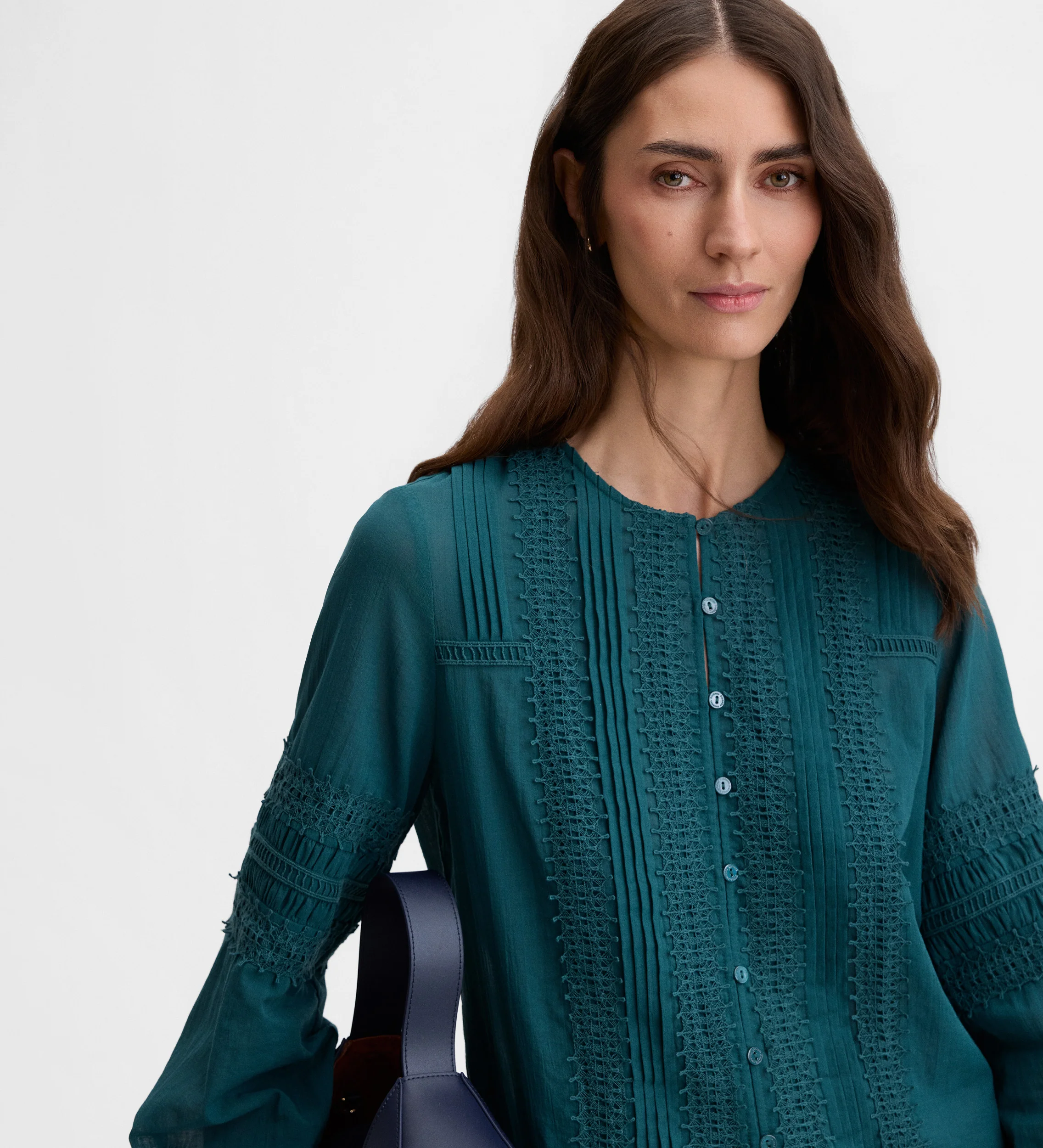 Blusa con pasamanerias - Image 4