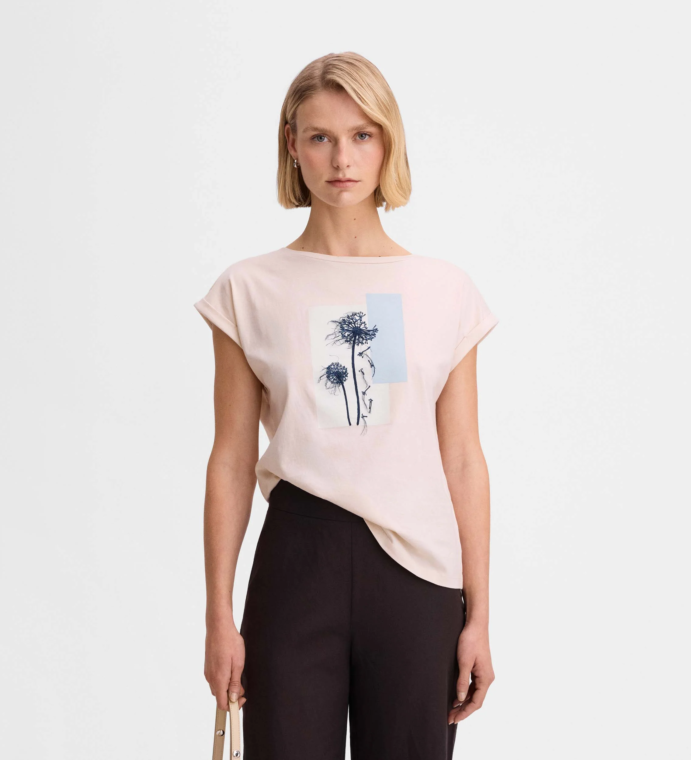 Camiseta con bordado - Image 3