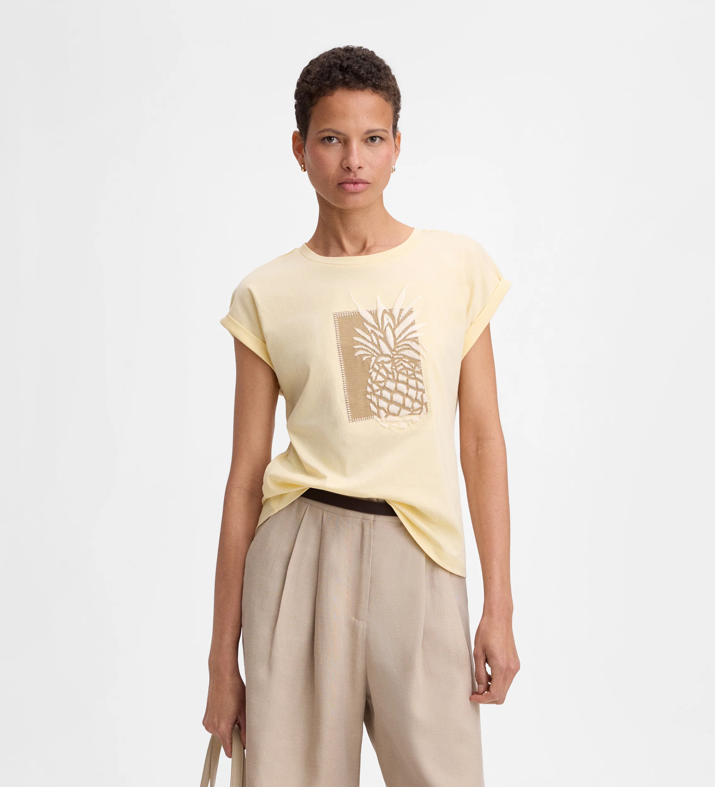 Camiseta con bordado - Image 3