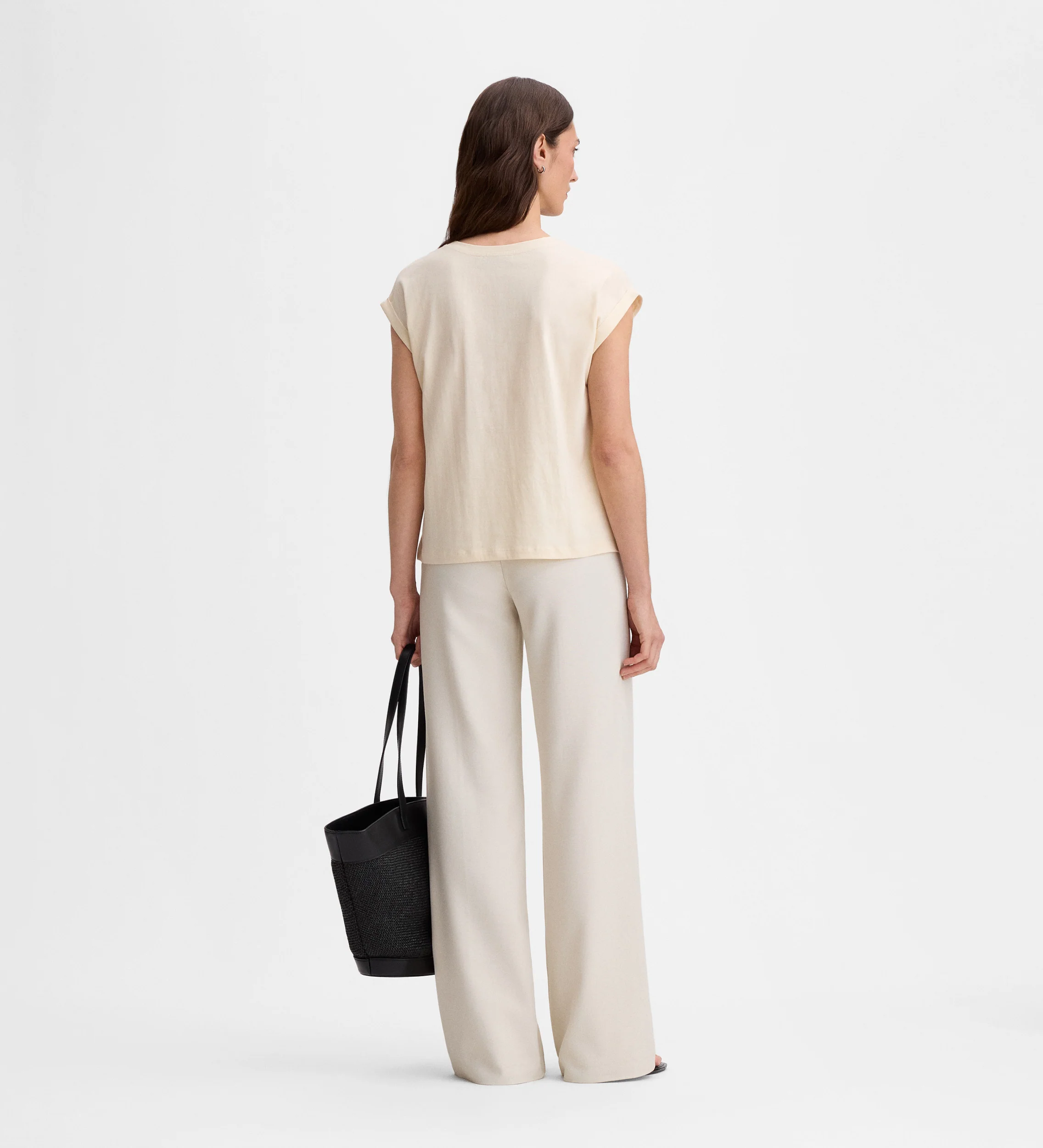 Camiseta con bordado - Image 5
