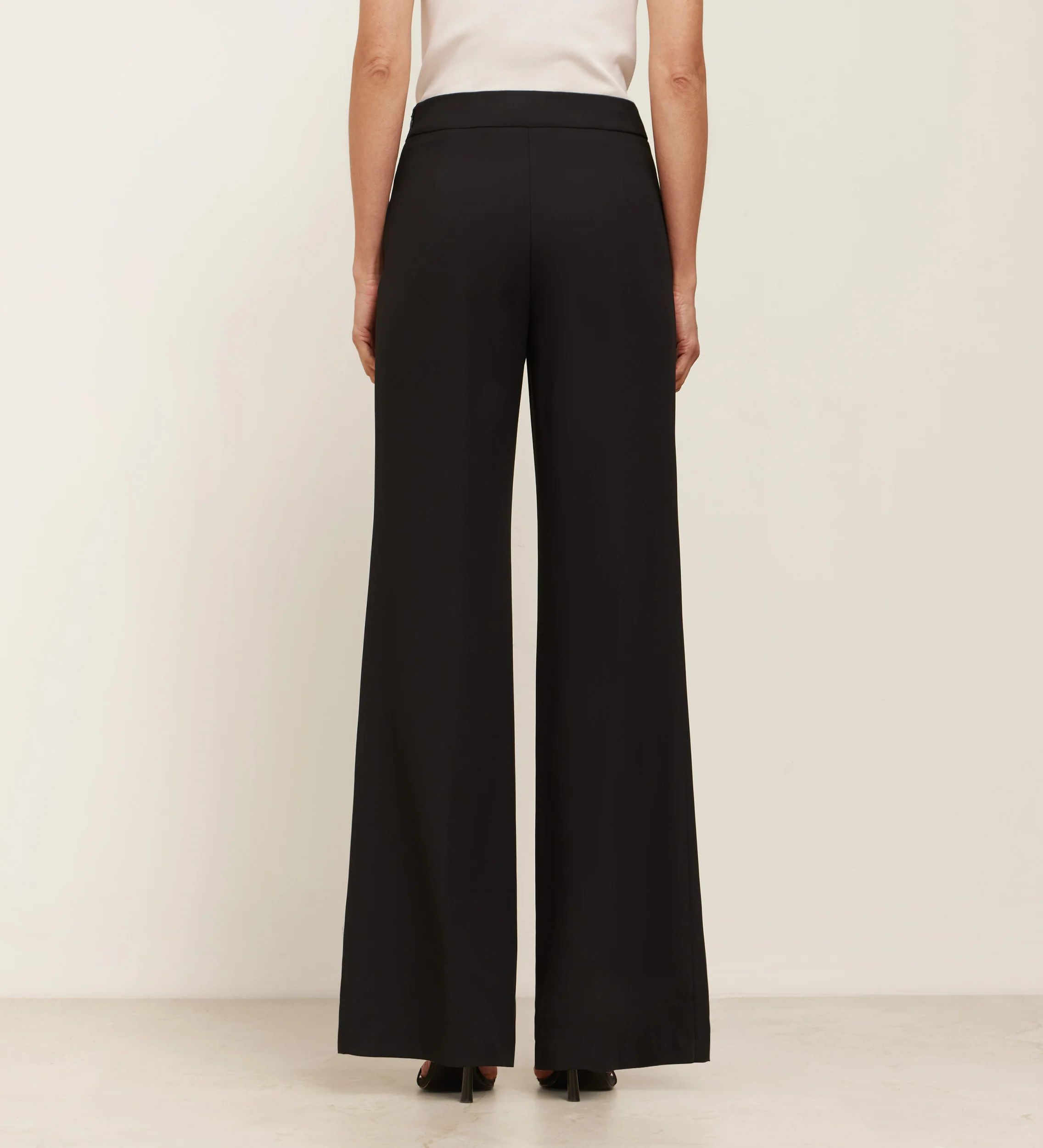 Pantalón crepé acampanado - Image 7