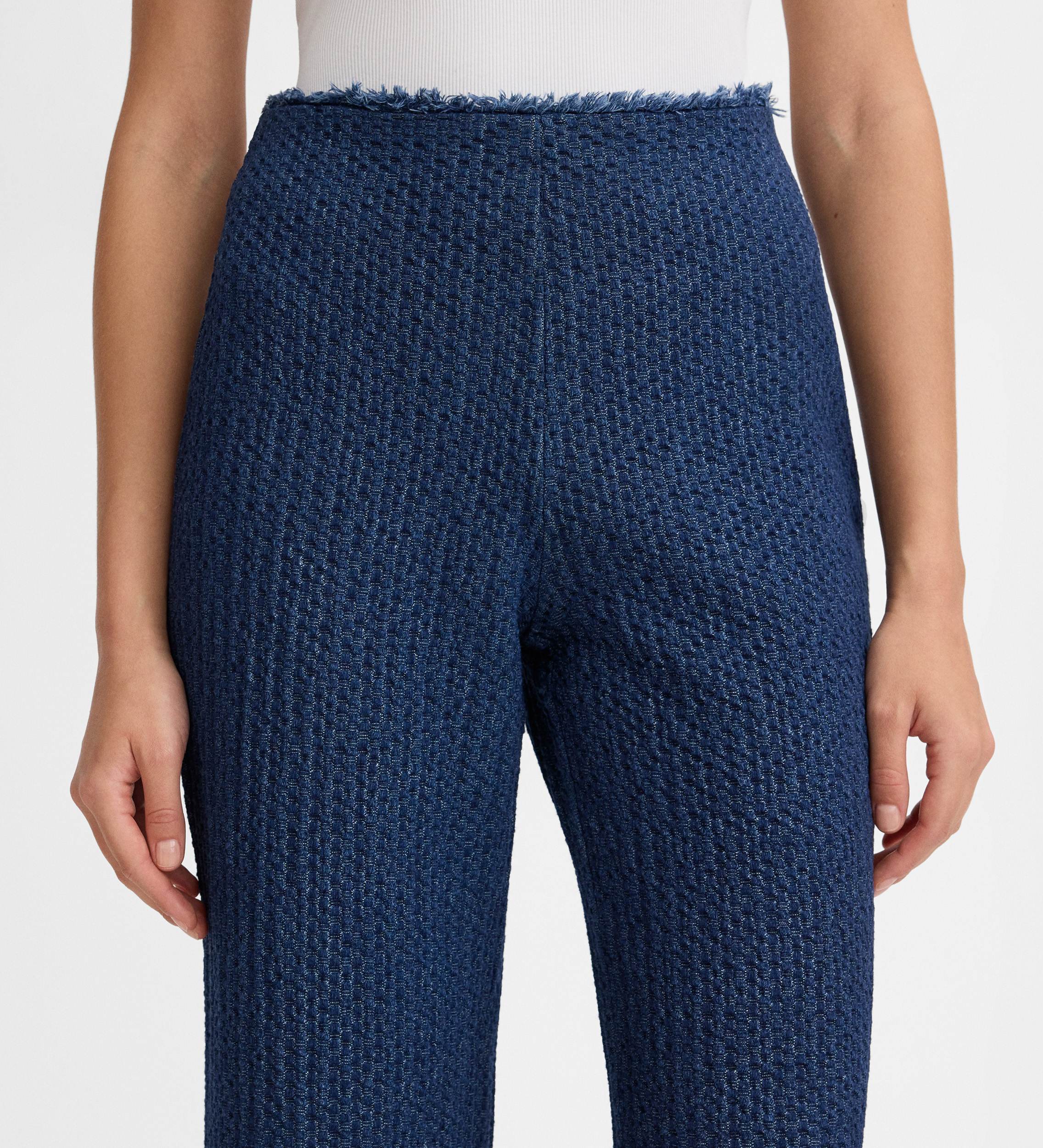 Pantalón largo textura - Image 4