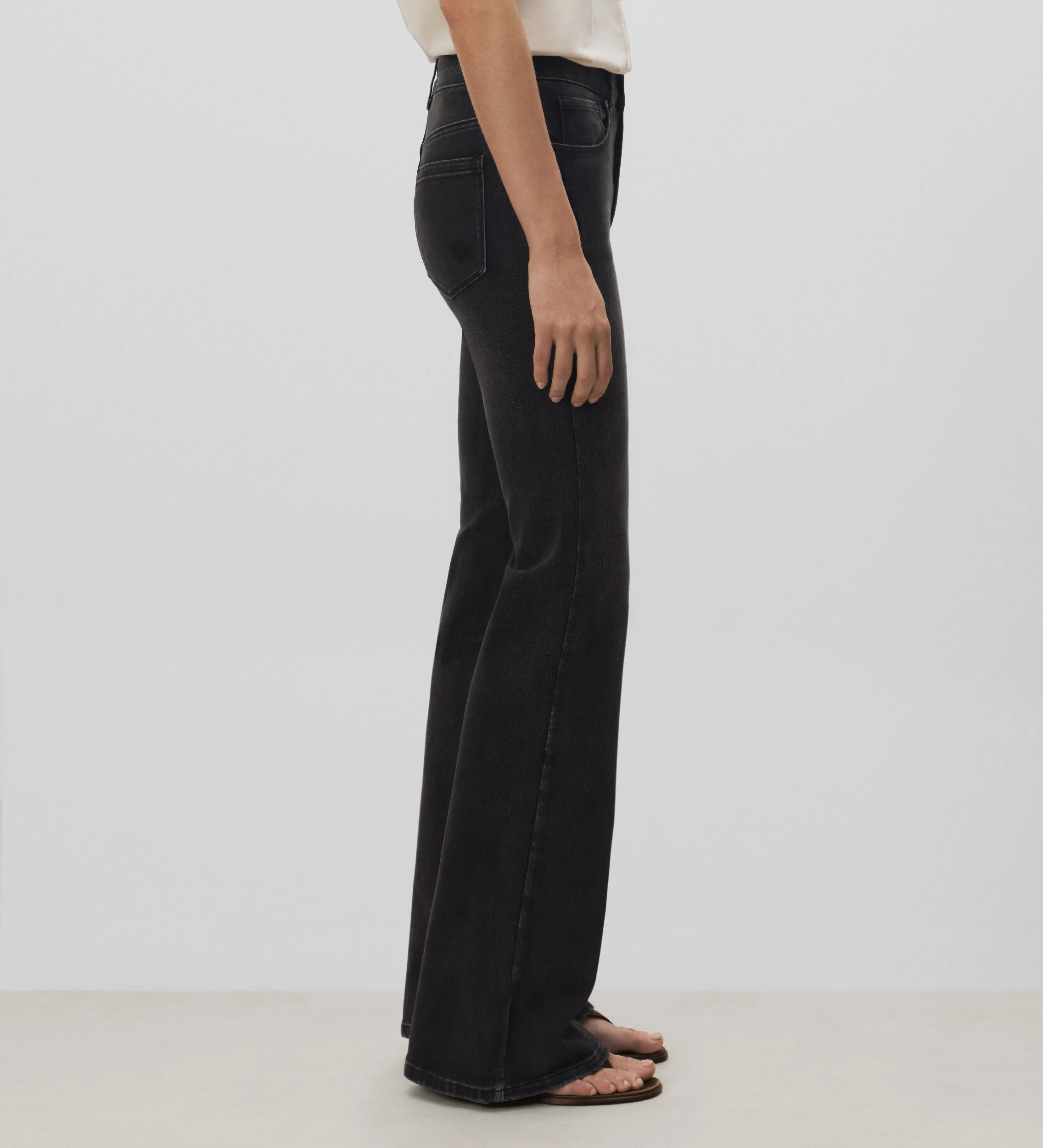 Pantalón vaquero acampanado - Image 3