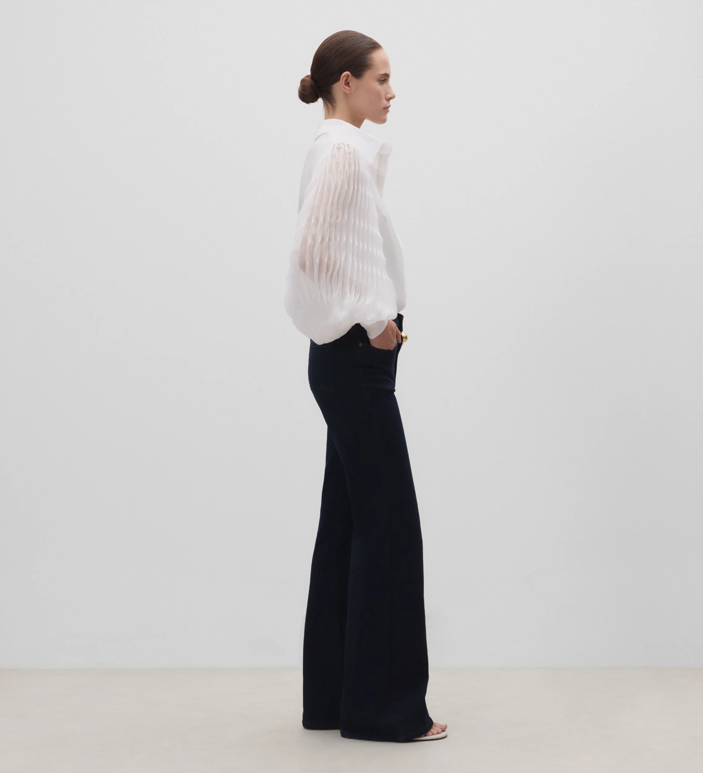 Pantalón vaquero acampanado - Image 4