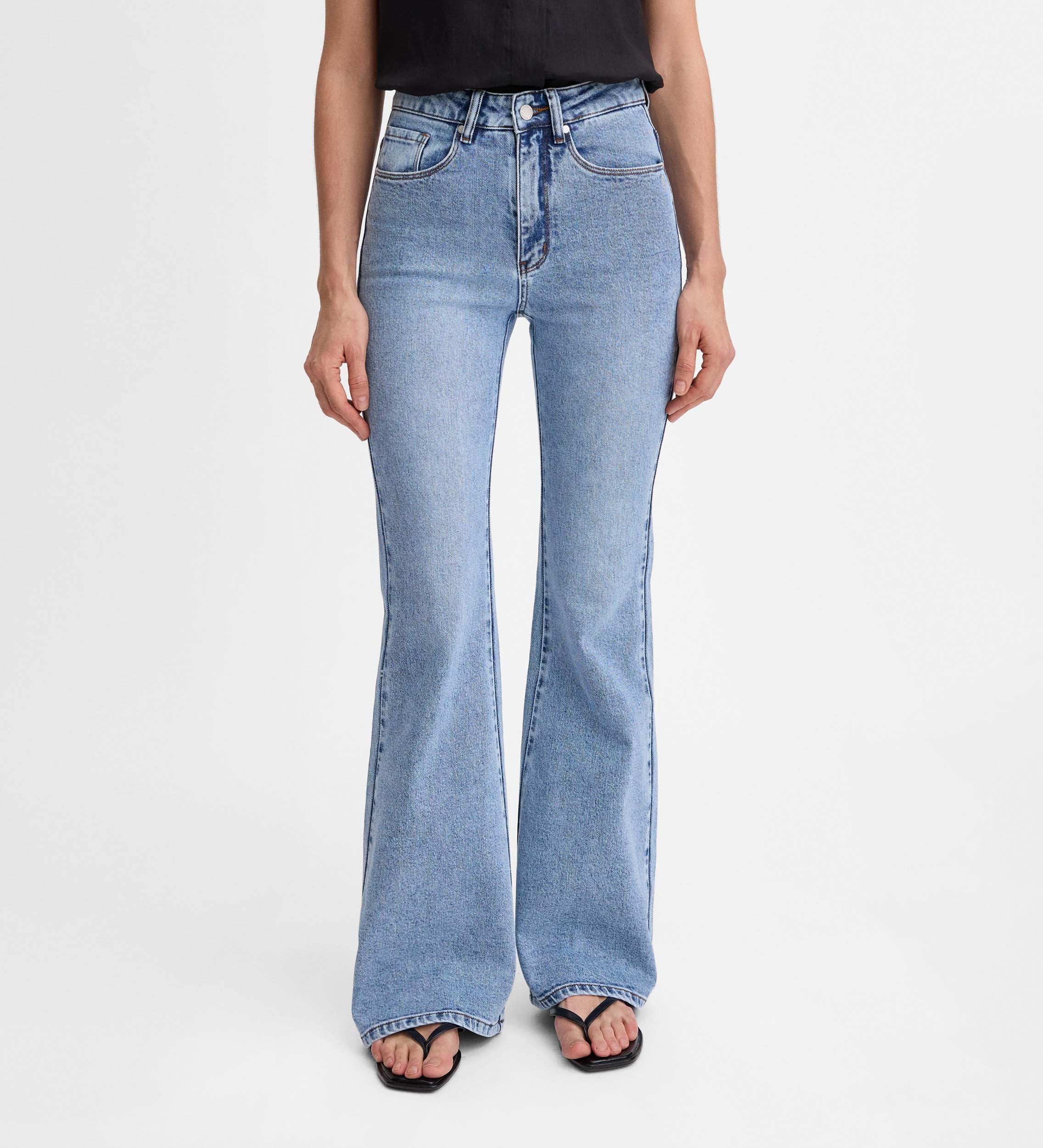 Pantalón vaquero acampanado - Image 3