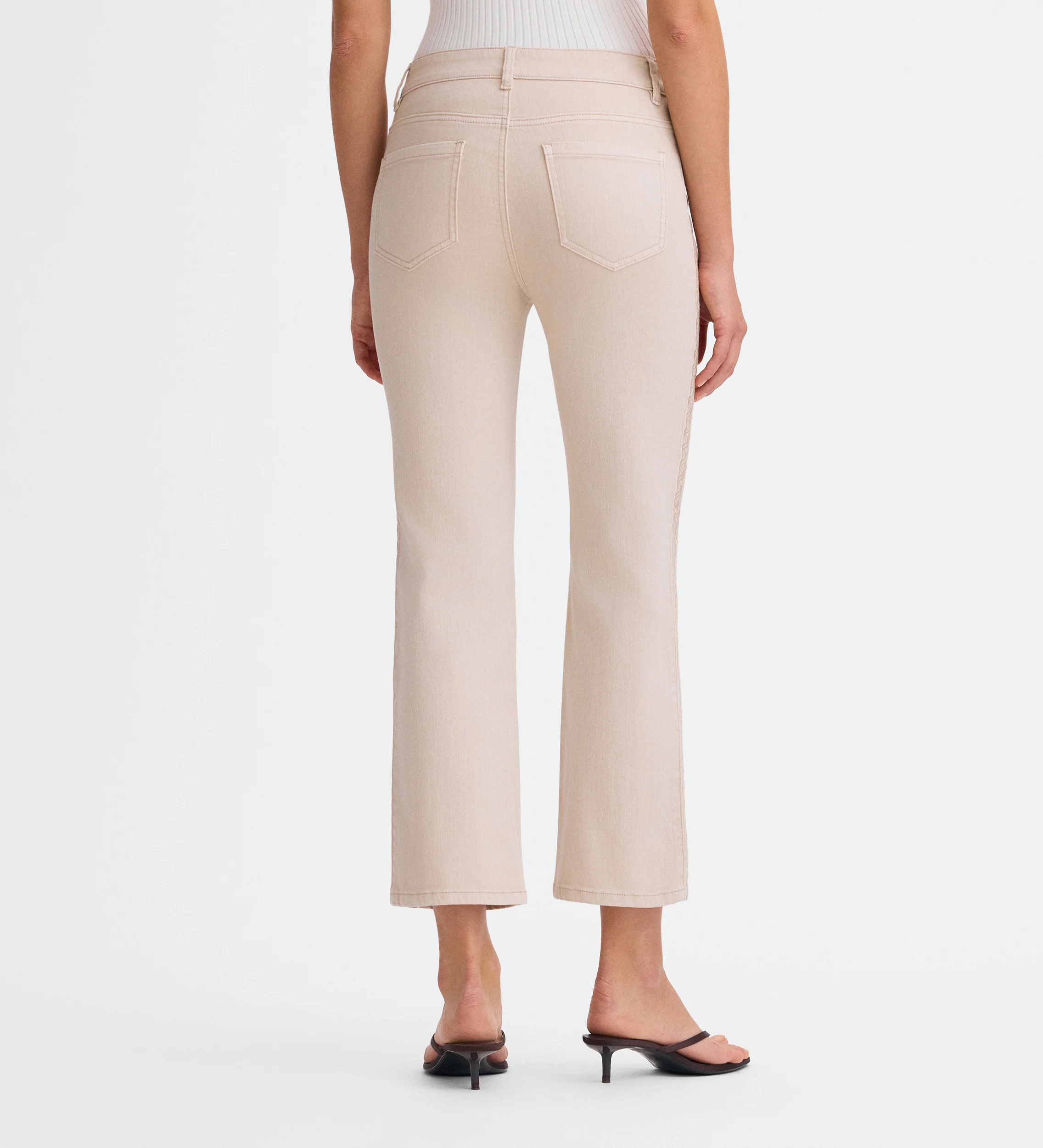Pantalón vaquero bordado - Image 5