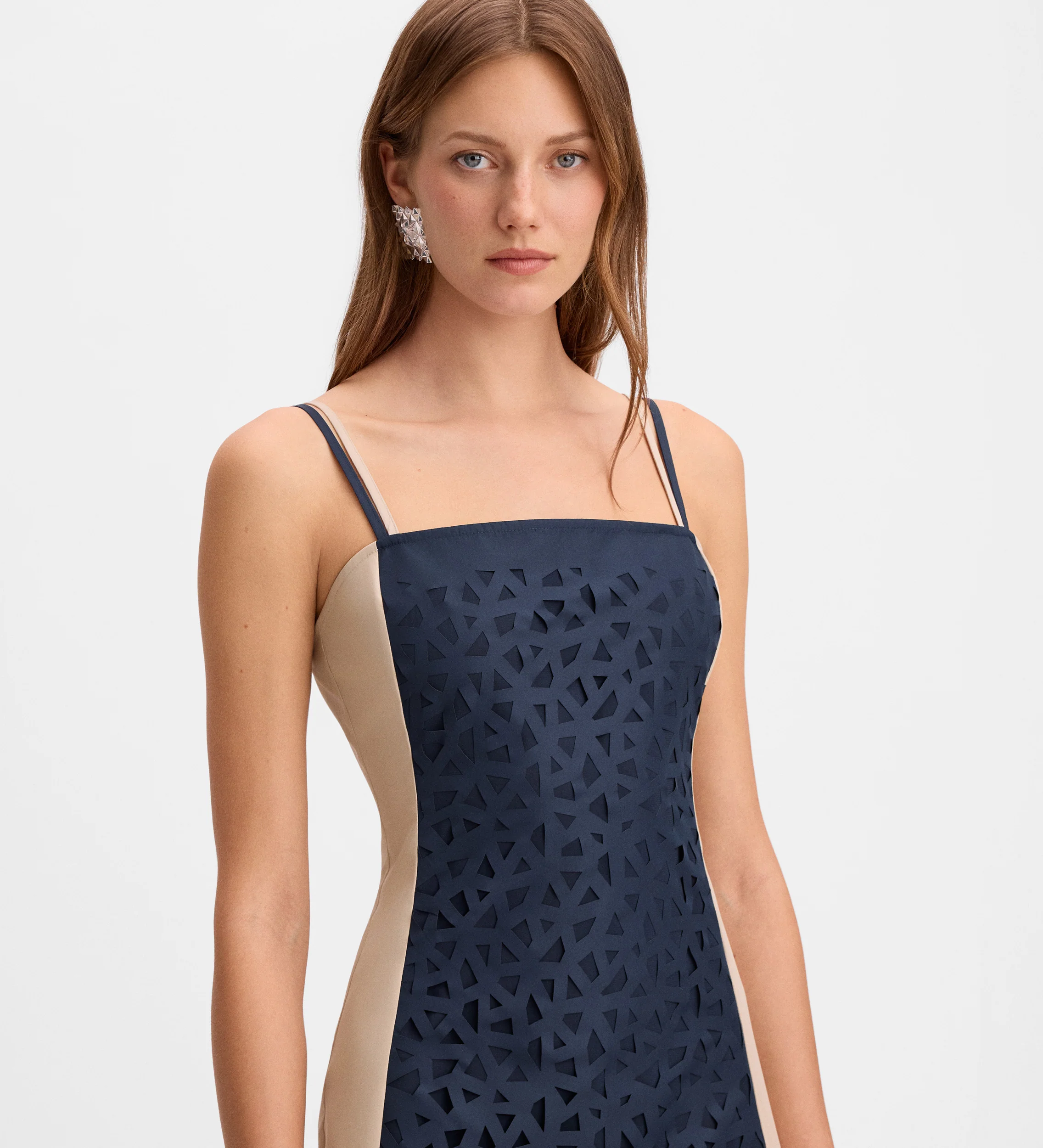 Vestido bicolor troquelado - Image 3